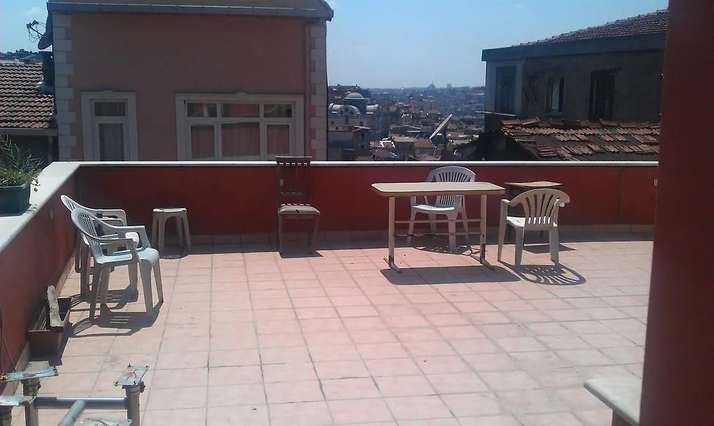 Red House Apartment Istanbul