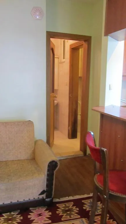 Red House Apartment Istanbul